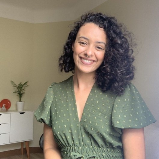 Vitória Oliveira Mota