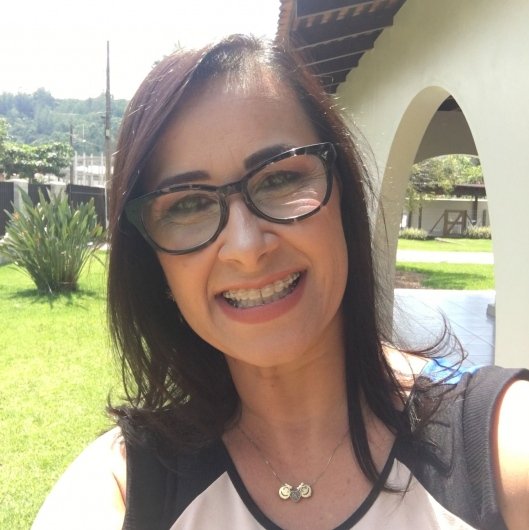 Dra. Claudia Daniela Roza Mallet de Souza