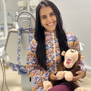 Dra. Marcella Anjos