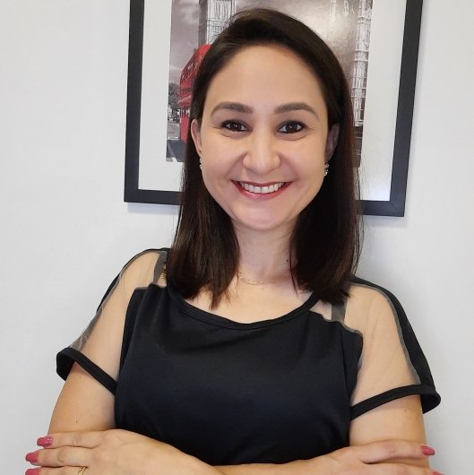 Renata Umeko Kikumoto de Paula Pelizaro