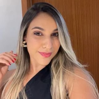 Dr. Larissa Alexandre