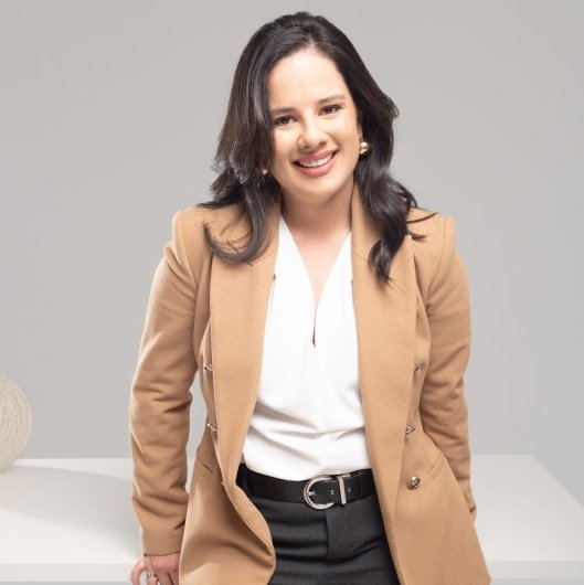 Dra. Fernanda Ulhôa