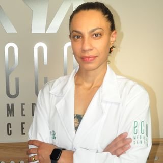 Dra. Natália Ramos Domino