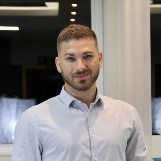 Dr. Gabriel Oliva