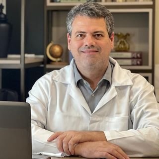 Dr. Alexandre Loverde Falcão
