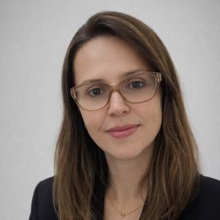 Dra. Natalia Visnardi Mota Valente