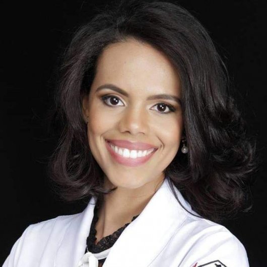 Dra. Camila Ribeiro