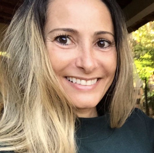 Dra. Lisandra Veríssimo