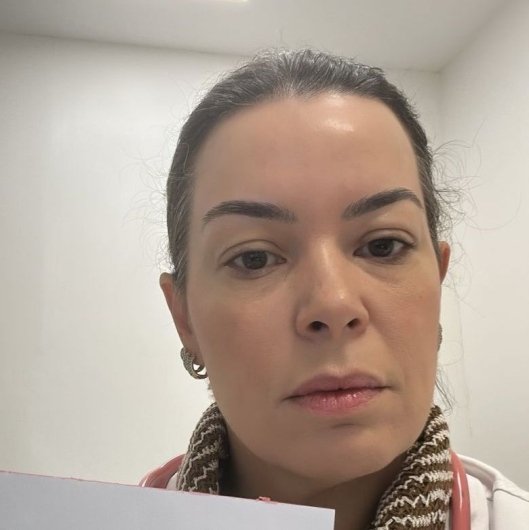 Dra. Lorena Fernandes Maia