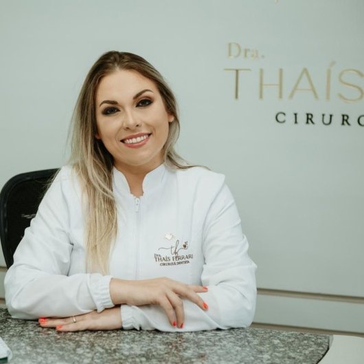 Dra. Thais Regina Ferrari