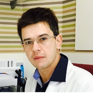 Dr. Carlos Rodrigo Barbosa Martins