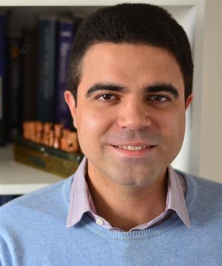 Dr. Marcos Clint Leal