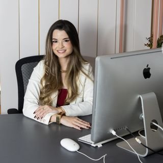 Dra. Iana Novais Dias