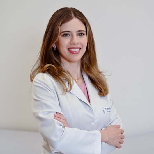 Dra. Nathália Almeida Pinto Naves