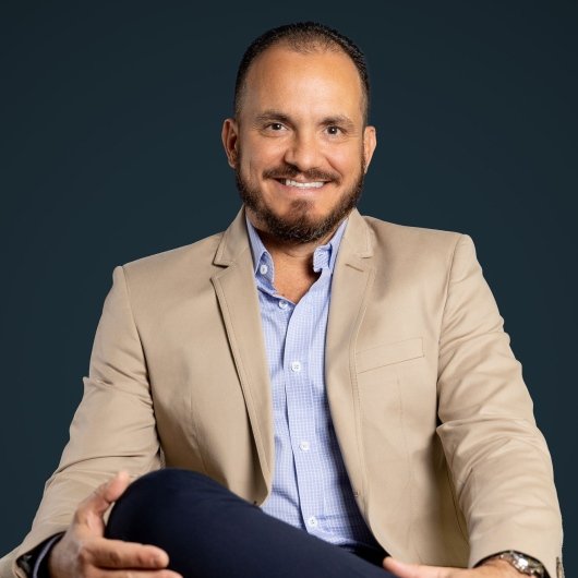 Dr. Carlos Fernandes Junior