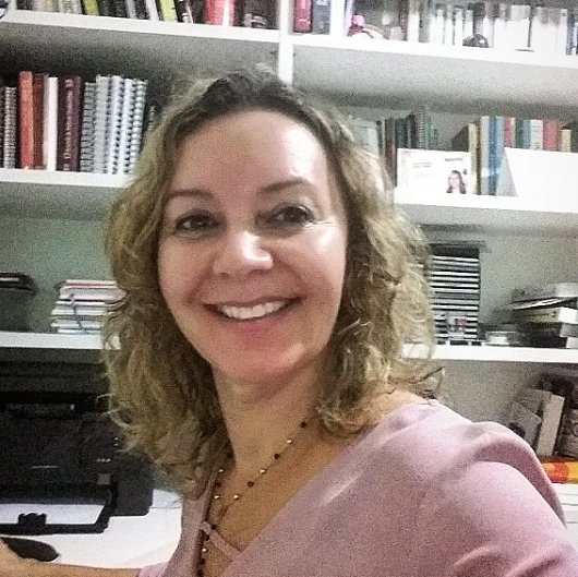 Dra. Isabella Andrade Santana