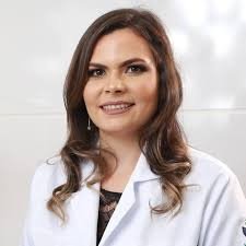 Dra. Daniela Lacerda Costa Louzeiro