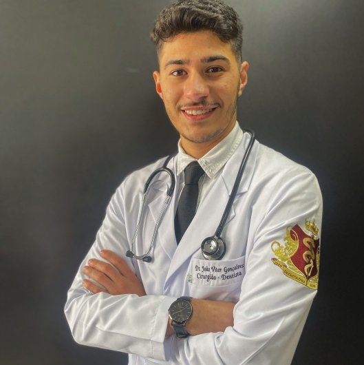 Dr. João Vitor Gonçalves