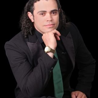 Dr. Helton Djohnsons Silva Brito