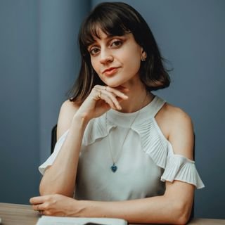 Dra. Bruna Martins
