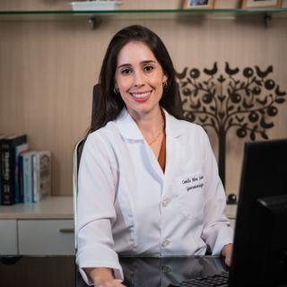 Dra. Camille Siebra