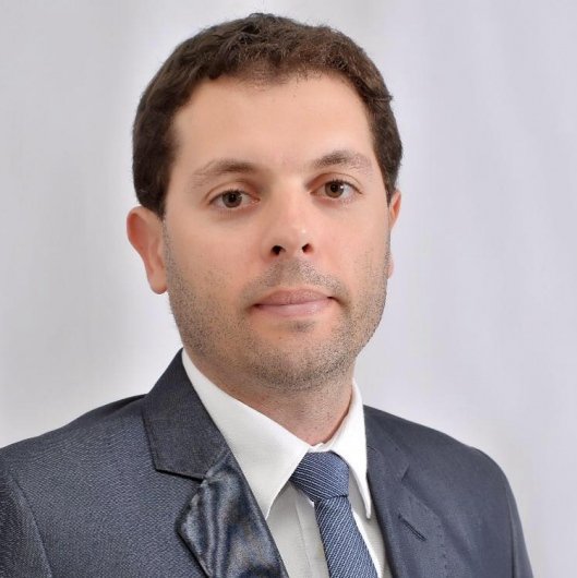 Dr. Luciano Martins