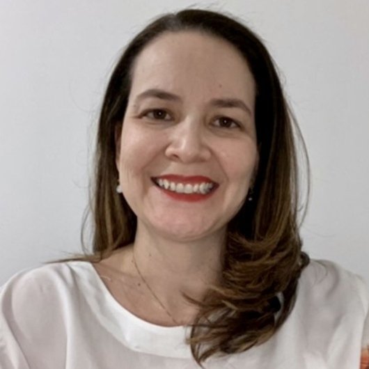 Thaís Renata Q. Santana Carneiro