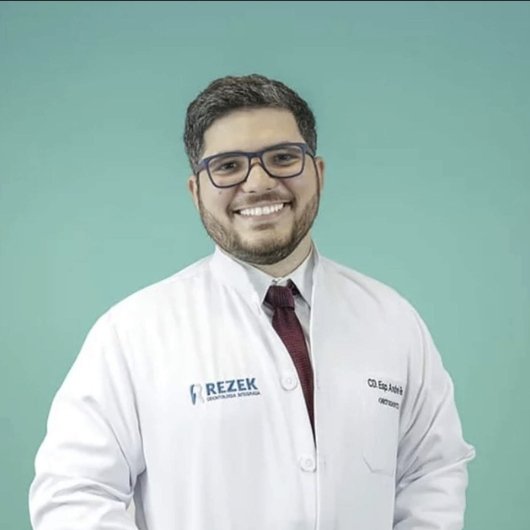 Dr. André Rezek