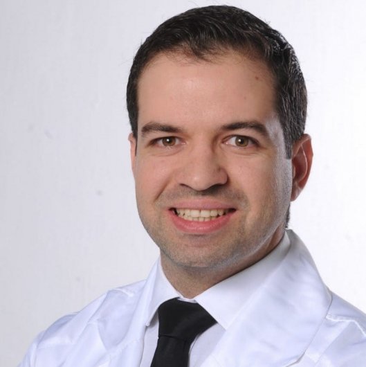Dr. Renato Rodrigues Viana