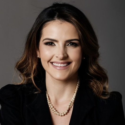 Dra. Marcela Furtado Roberto