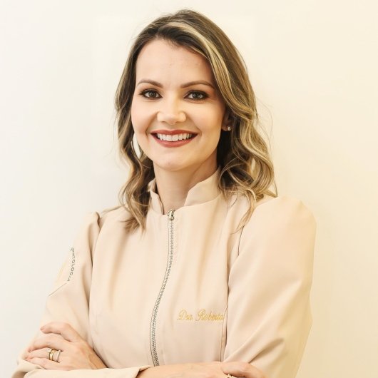 Dra. Roberta Castelo Branco