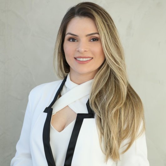 Dra. Aline Prado