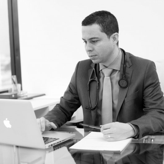 Dr. Lucas Tadeu Moura
