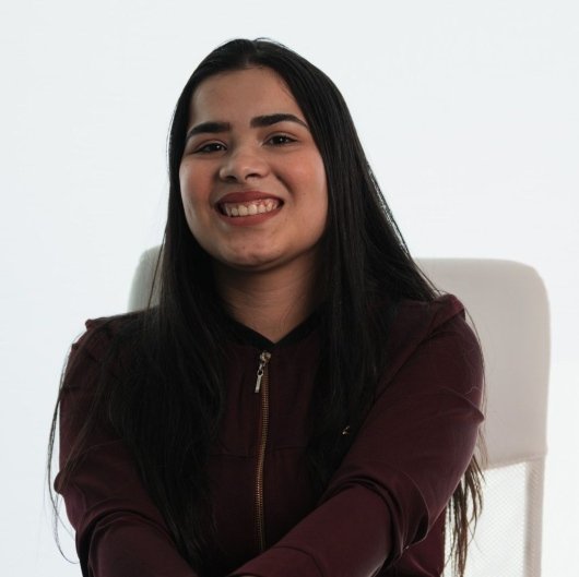 Dra. Camila Limeira Marques de Oliveira