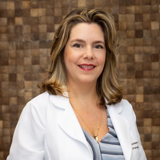 Dra. Renata Rabelo Ferretti
