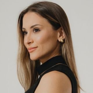Dra. Mariana Renata Nunes
