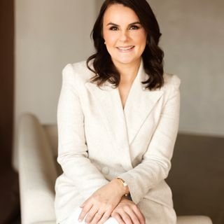Dra. Adriane Costa