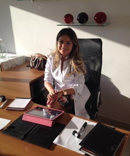 Dra. Fernanda Montoril