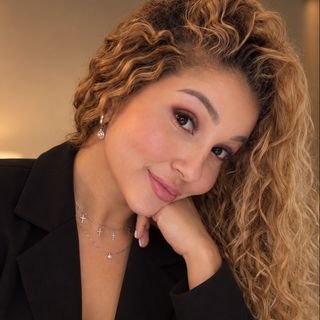 Dra. Caroline Alves