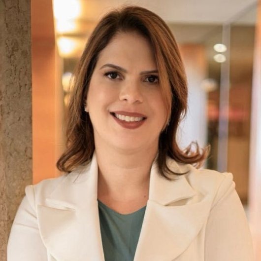 Dra. Elyse Figuerêdo
