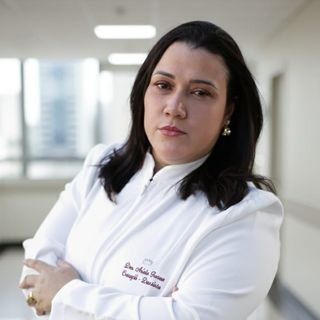 Dra. Ariele Ferraz