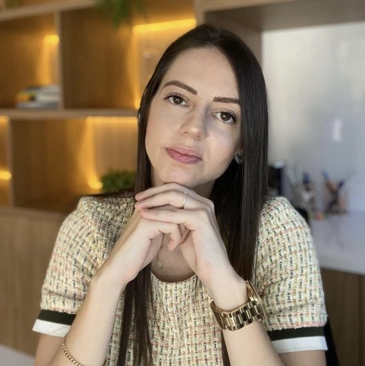 Dra. Bruna Becker