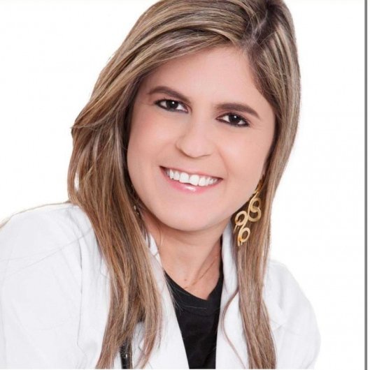 Dra. Danielle Valadares
