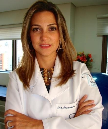 Dra. Jacqueline Bertagna do Nascimento