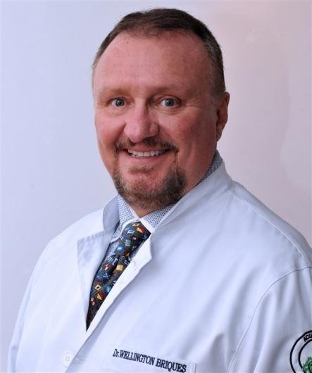 Dr. Wellington Briques