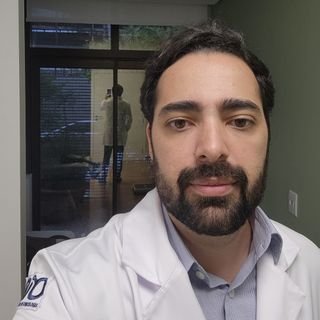Dr. Bruno Cardoso