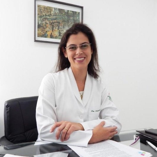 Dra. Fernanda Alves Sanjar Pereira