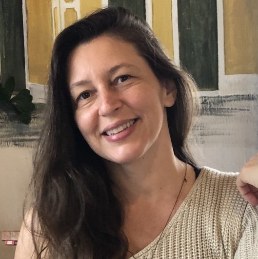 Dra. Renata Maciel Fernandes Gomes
