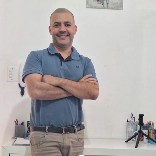 Dr. Israel Gomes
