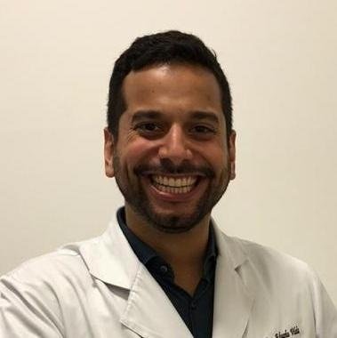 Dr. Eduardo Vilela